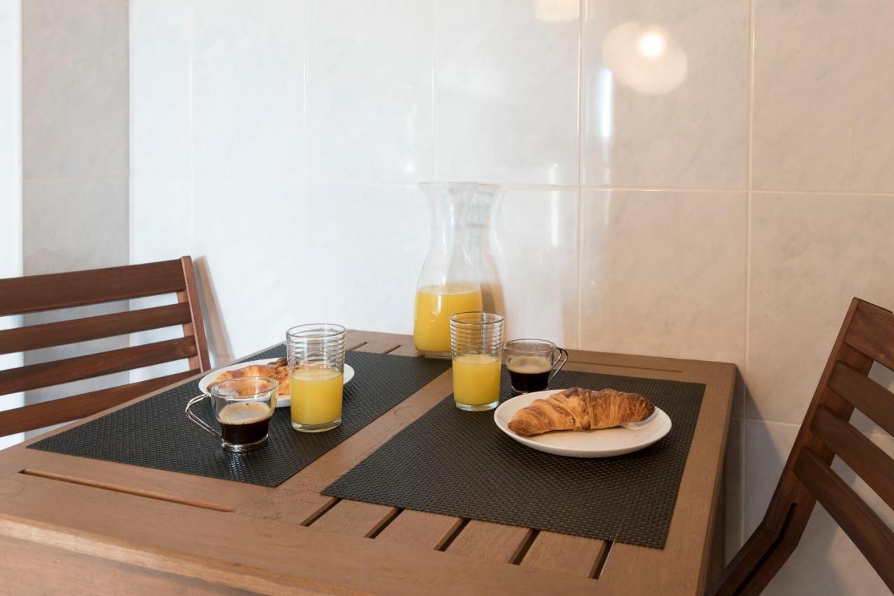 Lovelystay - Homey Feeling Flat W/ Free Parking Porto Exterior photo