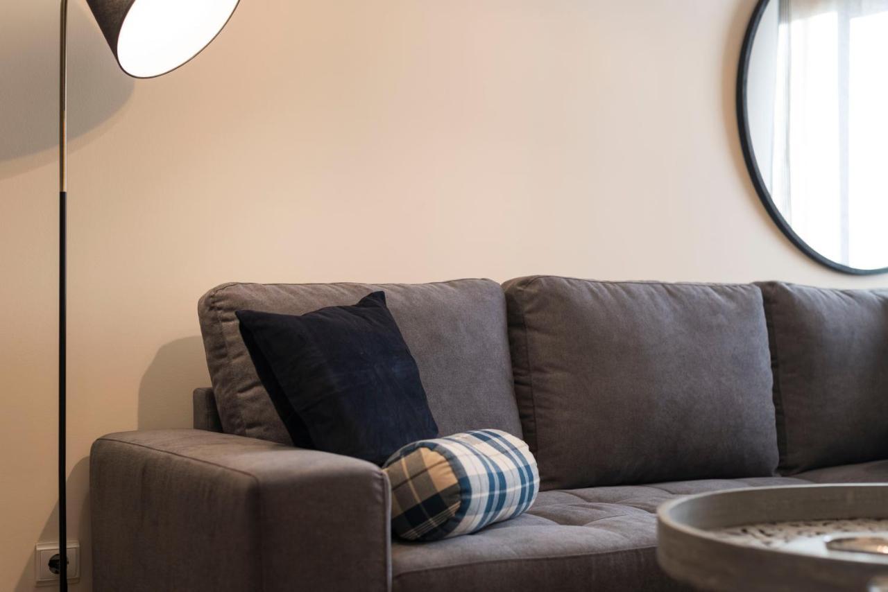 Lovelystay - Homey Feeling Flat W/ Free Parking Porto Exterior photo