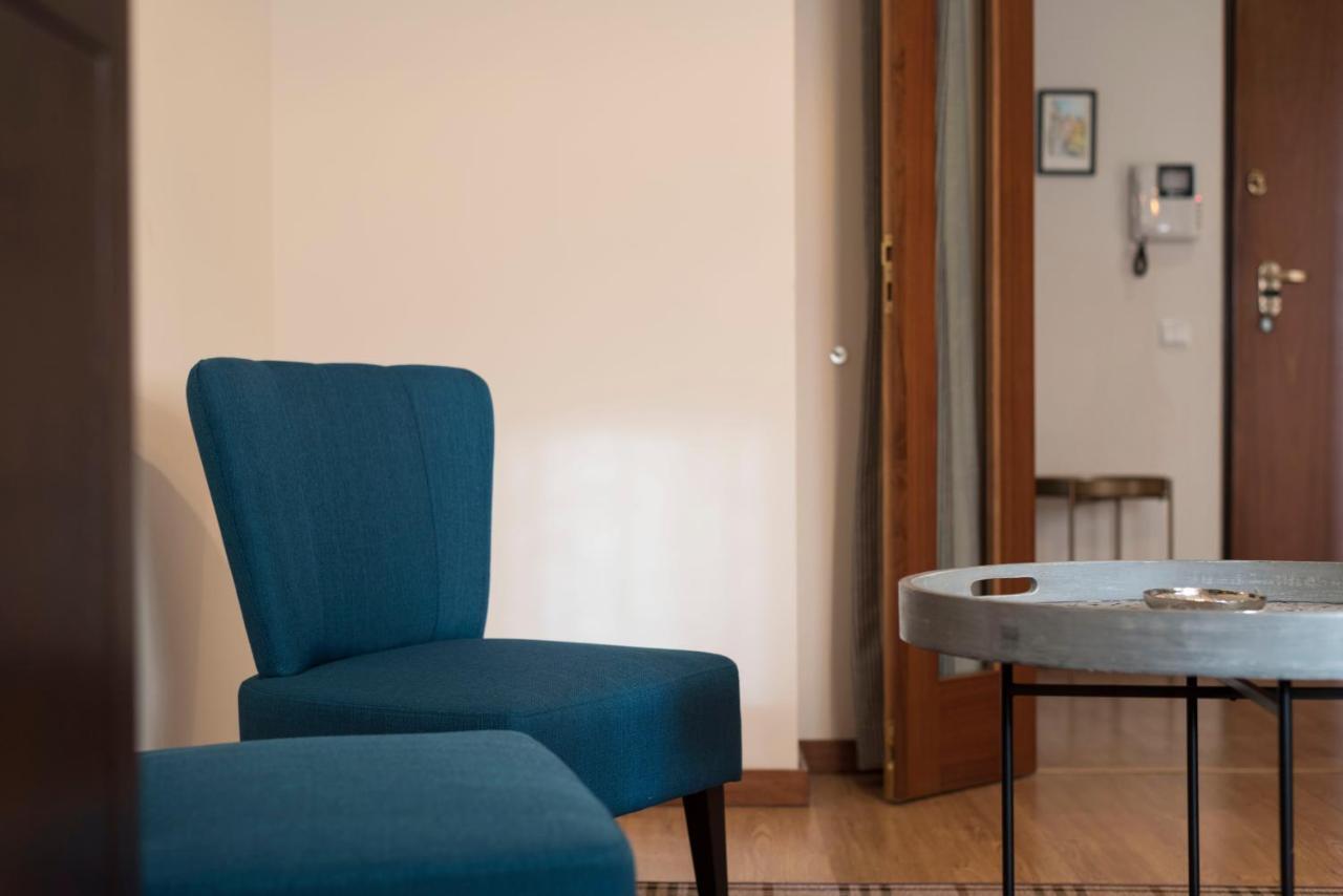 Lovelystay - Homey Feeling Flat W/ Free Parking Porto Exterior photo